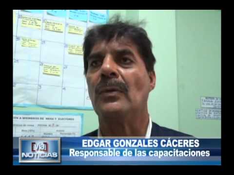 ONPE capacita y entrega credenciales a miembros de mesa ONPE capacita y entrega credenciales a miembros de mesa