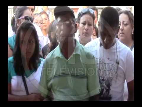 Sepultan a profesora que murió en accidente en cementerio de Tarapoto Sepultan a profesora que murió en accidente en cementerio de Tarapoto