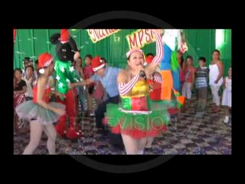 Alcalde se «roba» el show en Chocolatada de la MPSM Alcalde se «roba» el show en Chocolatada de la MPSM