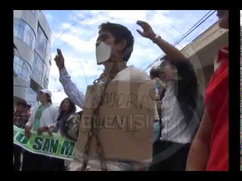 Jóvenes protestan contra nueva ley laboral juvenil Jóvenes protestan contra nueva ley laboral juvenil