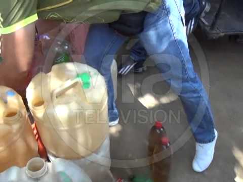 EN VIVO – Intervienen a mujer por vender combustible de contrabando EN VIVO – Intervienen a mujer por vender combustible de contrabando
