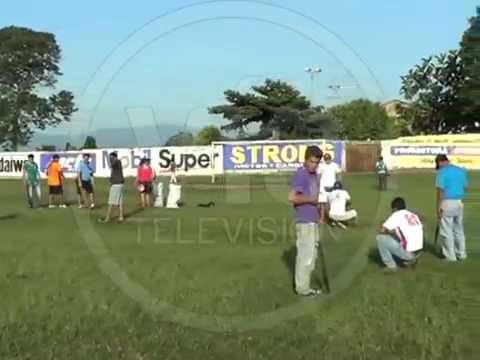 Trabajadores municipales realizan limpieza del estadio bandino Trabajadores municipales realizan limpieza del estadio bandino