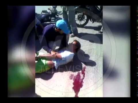 Aparatoso accidente deja una persona herida Aparatoso accidente deja una persona herida