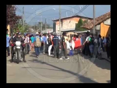 Protestan por obra mal ejecutada en San Miguel del Rio Mayo Protestan por obra mal ejecutada en San Miguel del Rio Mayo