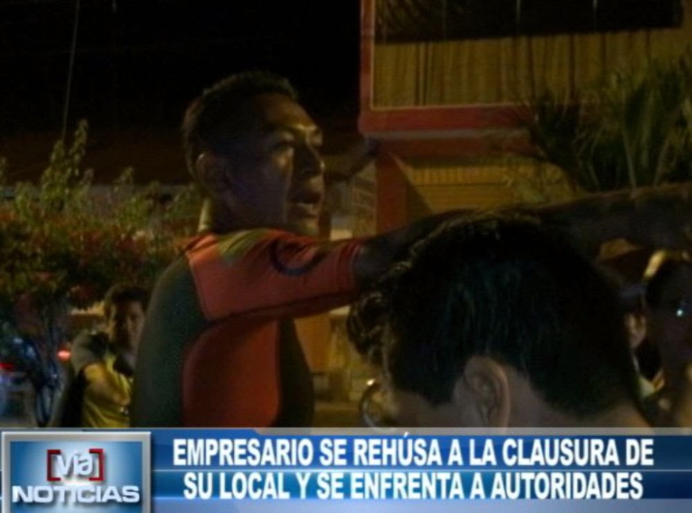 Empresario se rehúsa a la clausura de su local y se enfrenta a autoridades Empresario se rehúsa a la clausura de su local y se enfrenta a autoridades