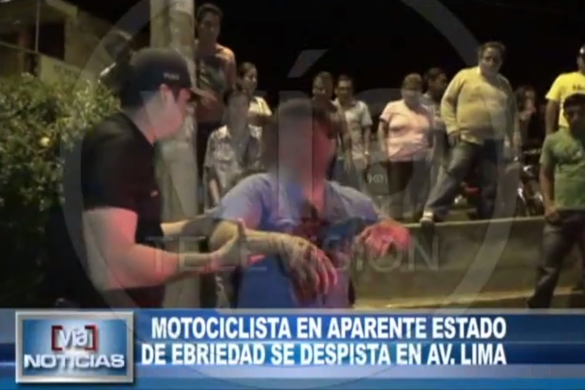 Motociclista en aparente estado de ebriedad se despista en Av. Lima Motociclista en aparente estado de ebriedad se despista en Av. Lima