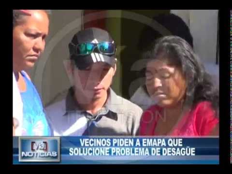 Vecinos solicitan a EMAPA que solucione problema de desagüe Vecinos solicitan a EMAPA que solucione problema de desagüe