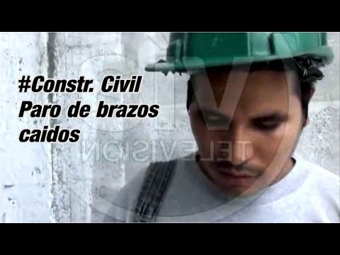 Obreros del colegio Tarapoto realizan paro de brazos caídos