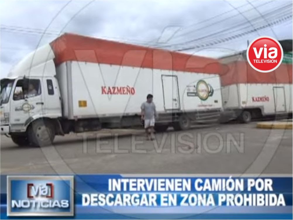 Intervienen a camión por descargar en zona prohibida Intervienen a camión por descargar en zona prohibida