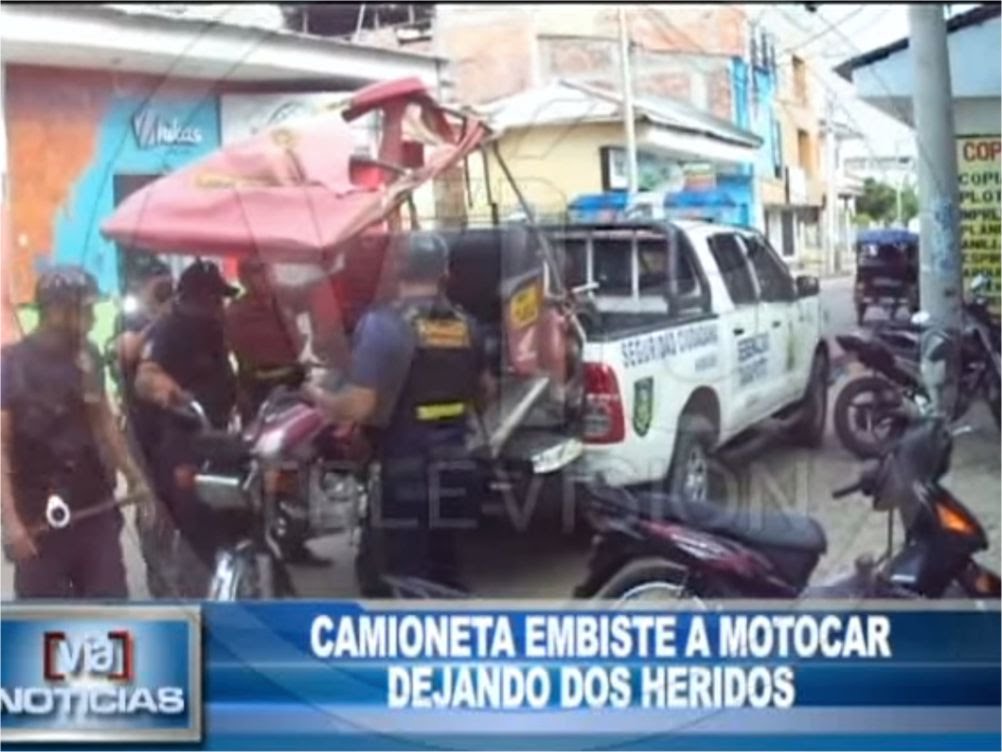Tarapoto: Camioneta embiste a motocar dejando dos heridos Tarapoto: Camioneta embiste a motocar dejando dos heridos