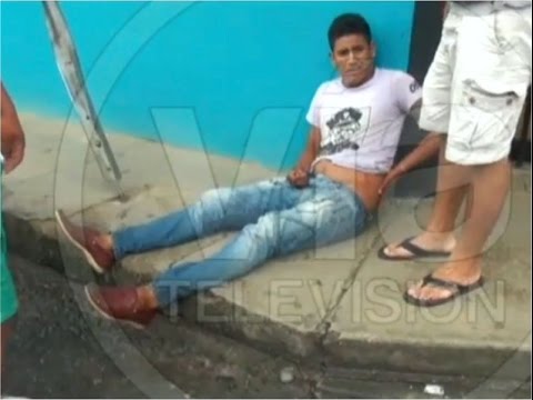 Accidente de tránsito deja dos jóvenes heridos en barrio Partido Alto Accidente de tránsito deja dos jóvenes heridos en barrio Partido Alto