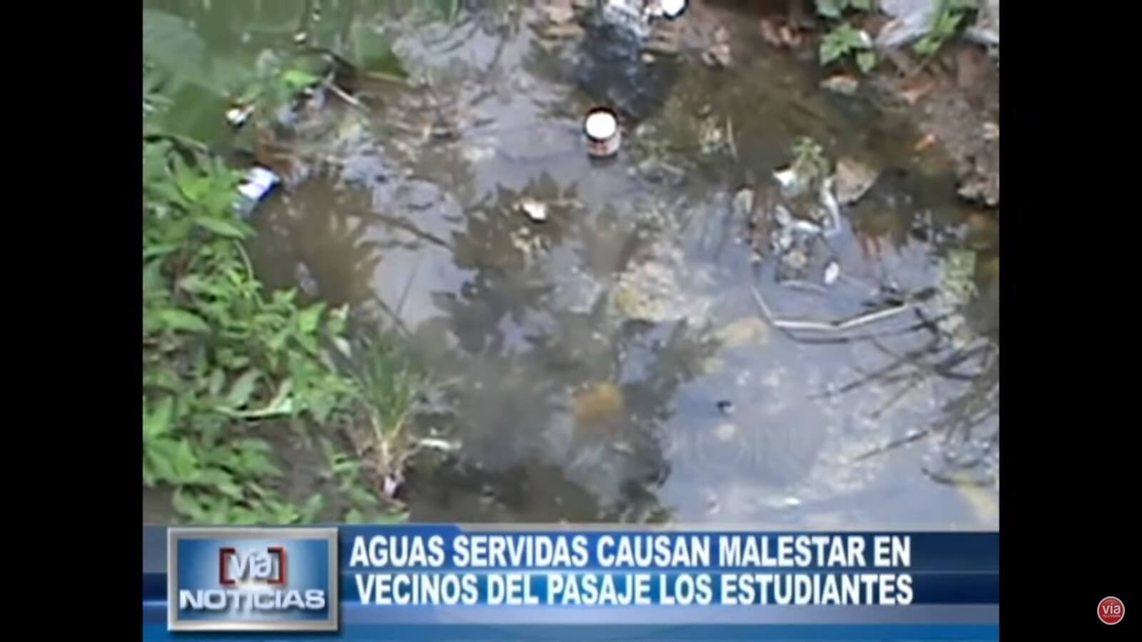 Aguas servidas causa malestar en vecinos del pasaje los estudiantes Aguas servidas causa malestar en vecinos del pasaje los estudiantes