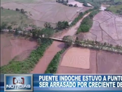 Puente Indoche estuvo a punto de ser arrasado por creciente de río Puente Indoche estuvo a punto de ser arrasado por creciente de río