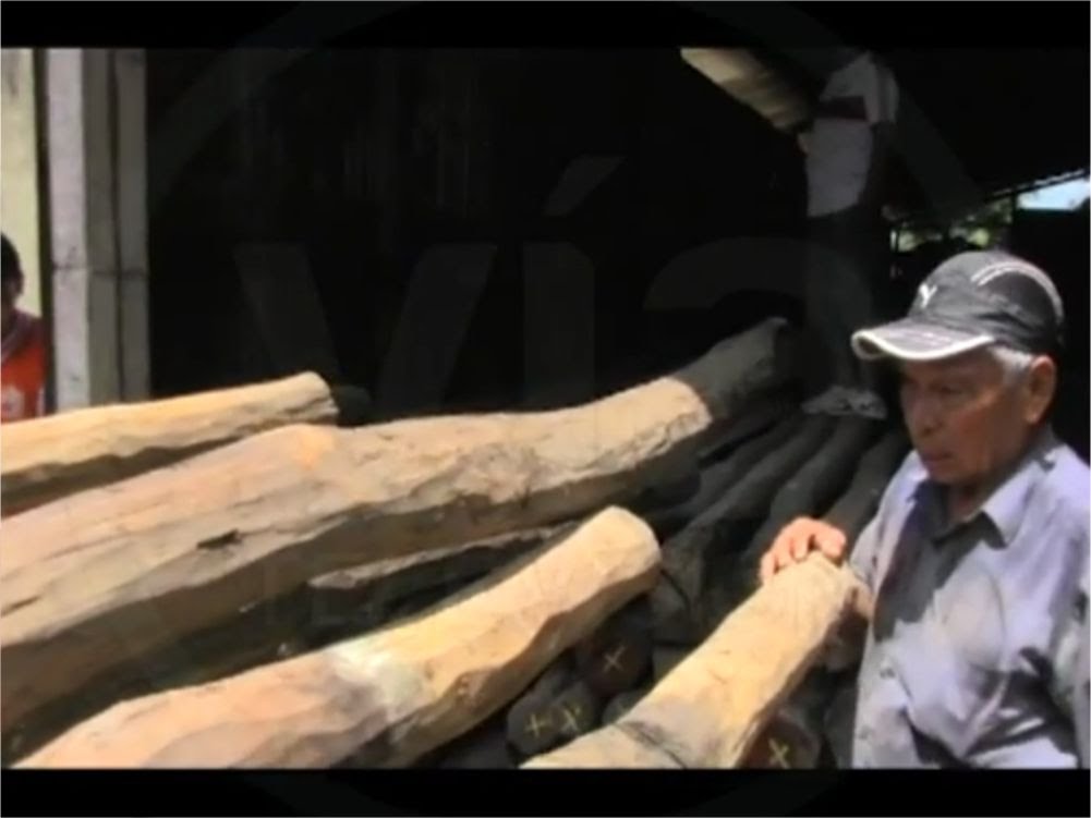 Tarapoto: MPSM dona madera y calaminas a comerciantes del mercado uno