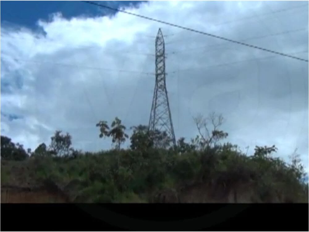 Moyobamba: torre de alta tensión está punto de venirse abajo