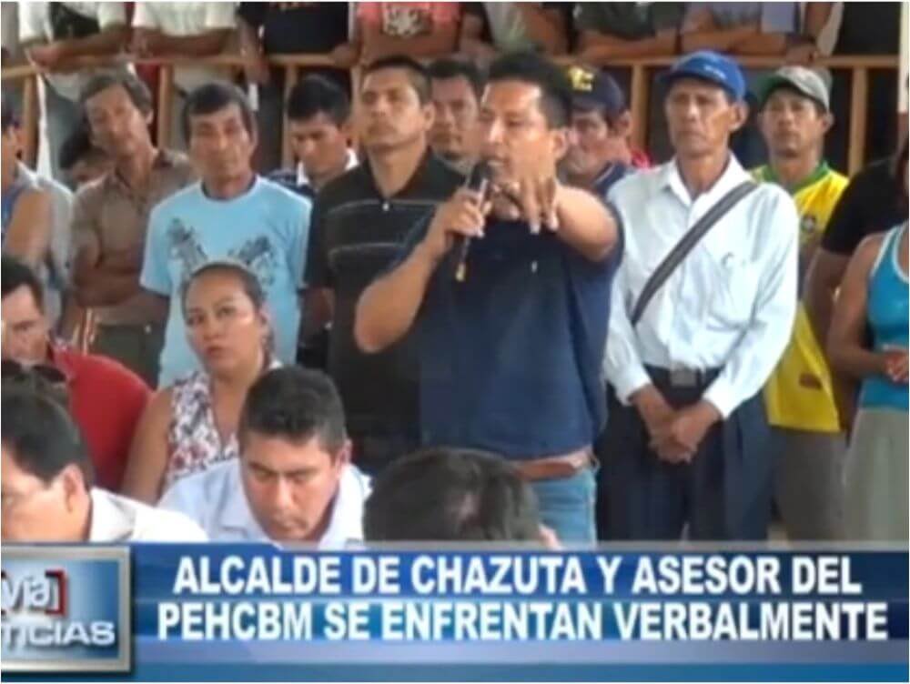 Alcalde de Chazuta y asesor del Proyecto Huallaga se enfrentan verbalmente Alcalde de Chazuta y asesor del Proyecto Huallaga se enfrentan verbalmente