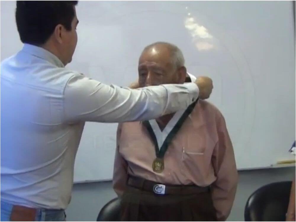 MPSM condecora con la máxima distinción a ex combatiente del conflicto Perú – Ecuador MPSM condecora con la máxima distinción a ex combatiente del conflicto Perú – Ecuador