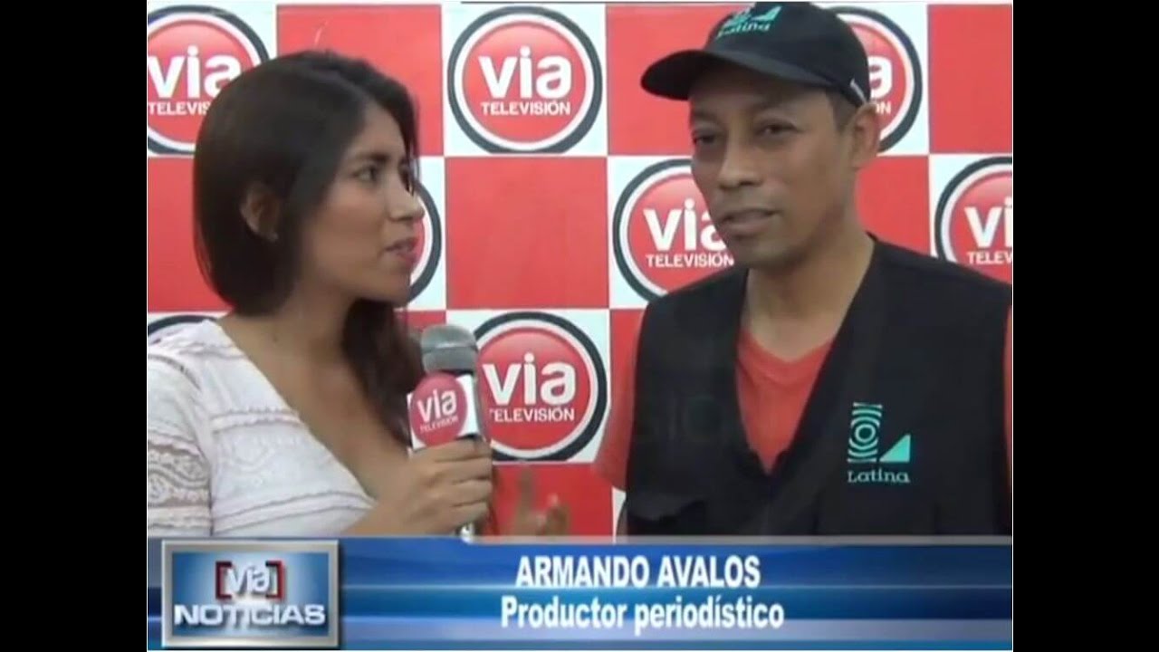 Armando Avalos brinda emotiva charla al equipo periodístico de VIA Televisión