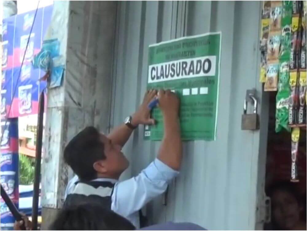 Fiscalizadores de la municipalidad de Tarapoto sancionan a comerciantes Fiscalizadores de la municipalidad de Tarapoto sancionan a comerciantes