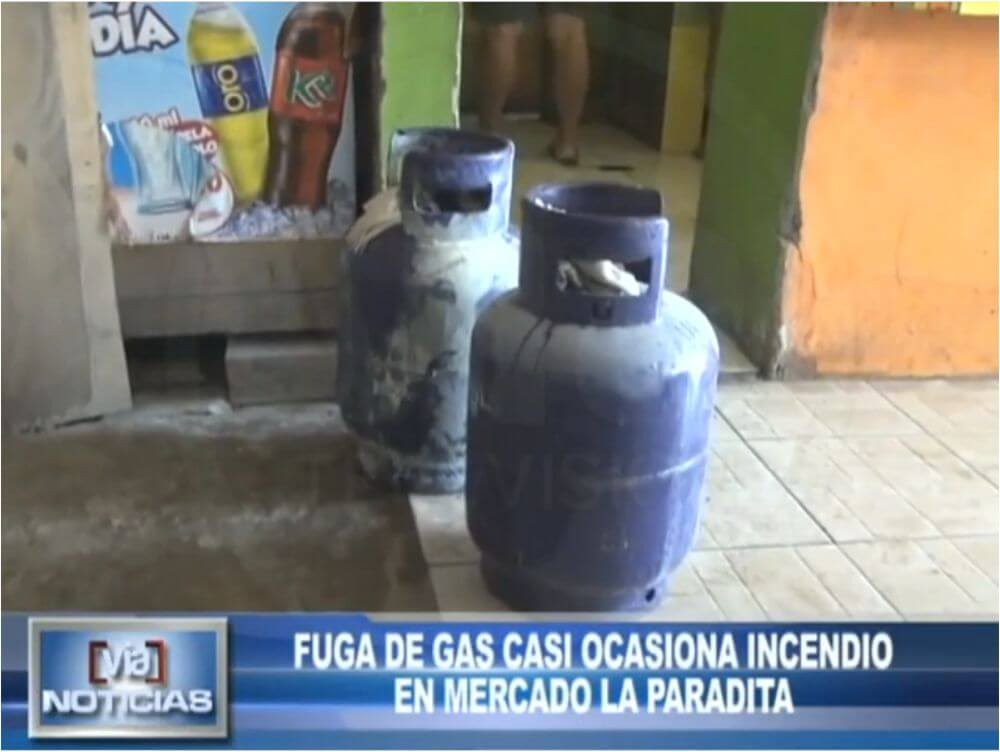 Tarapoto: Fuga de gas casi ocasiona incendio en mercado la paradita Tarapoto: Fuga de gas casi ocasiona incendio en mercado la paradita