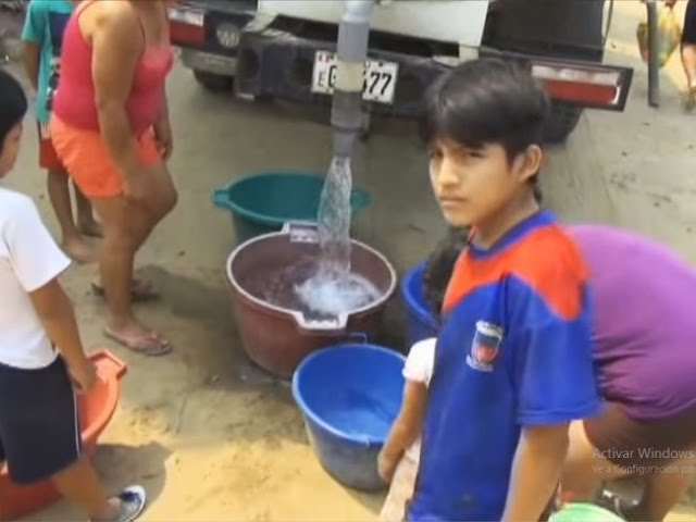 Vecinos de Morales y La Banda protestan por falta de agua en frontis de EMAPA Vecinos de Morales y La Banda protestan por falta de agua en frontis de EMAPA
