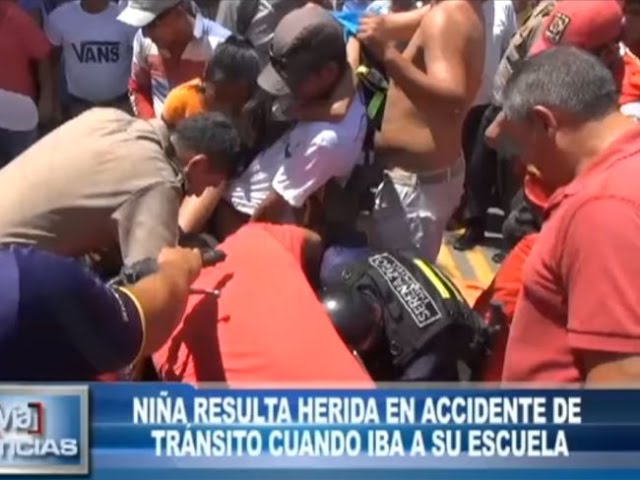 Niña resulta herida en accidente de tránsito cuando iba a su escuela Niña resulta herida en accidente de tránsito cuando iba a su escuela