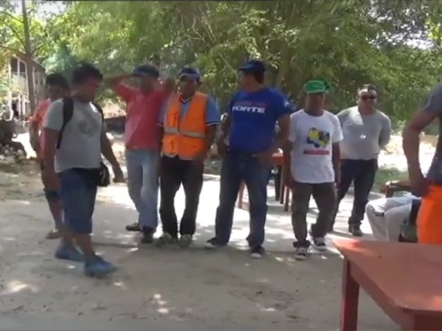 Sindicalistas de construcción civil exigen puesto laboral en construcción de puente Sindicalistas de construcción civil exigen puesto laboral en construcción de puente