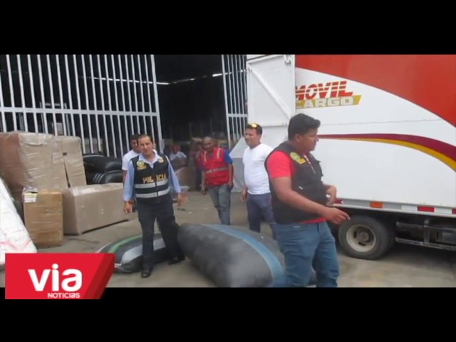 Incautan fardos con ropa presuntamente de contrabando Incautan fardos con ropa presuntamente de contrabando