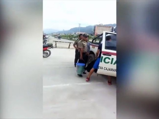 Detienen a dos jóvenes por transportar 15 kilos de pasta básica de cocaína Detienen a dos jóvenes por transportar 15 kilos de pasta básica de cocaína