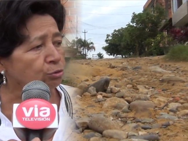 Vecinos del jirón Federico Sánchez piden arreglo de su calle Vecinos del jirón Federico Sánchez piden arreglo de su calle