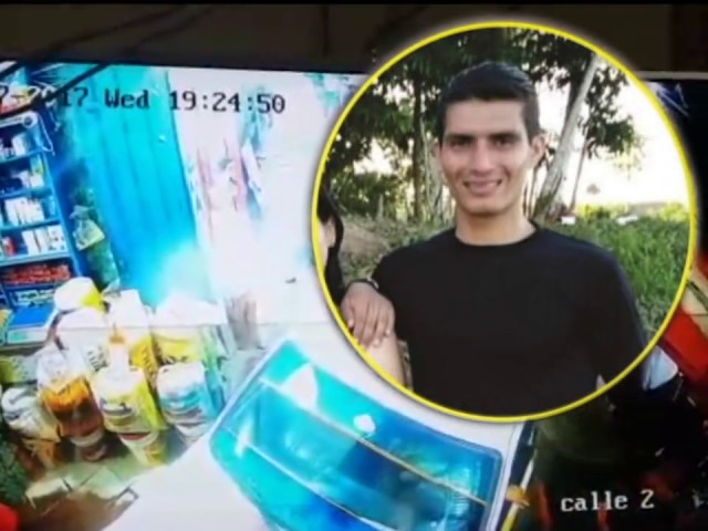Hombre es impactado por camioneta por salvar la vida de dos personas Hombre es impactado por camioneta por salvar la vida de dos personas