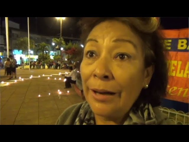 En apoyo a sus colegas en la ciudad de Lima maestros de San Martín realizan vigilia En apoyo a sus colegas en la ciudad de Lima maestros de San Martín realizan vigilia