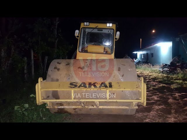 Comerciante muere al estrellar su moto contra tractor rodillo Comerciante muere al estrellar su moto contra tractor rodillo