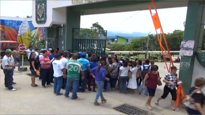 Trabajadores administrativos de UNSM acatan huelga indefinida Trabajadores administrativos de UNSM acatan huelga indefinida