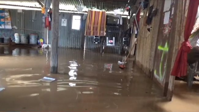 Familias son reubicadas tras inundación de viviendas en Puerto Rico Familias son reubicadas tras inundación de viviendas en Puerto Rico