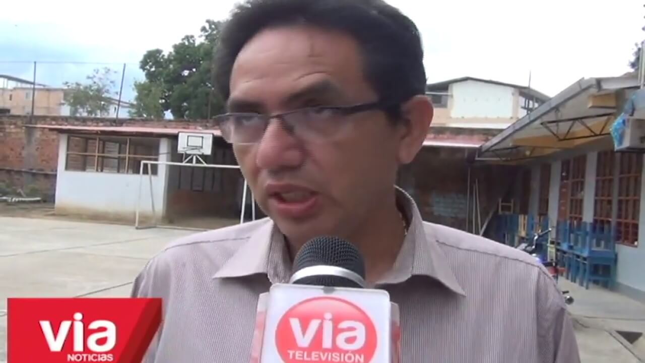 I.E Chuquisengo acata disposición en cuanto al proceso de matrícula I.E Chuquisengo acata disposición en cuanto al proceso de matrícula