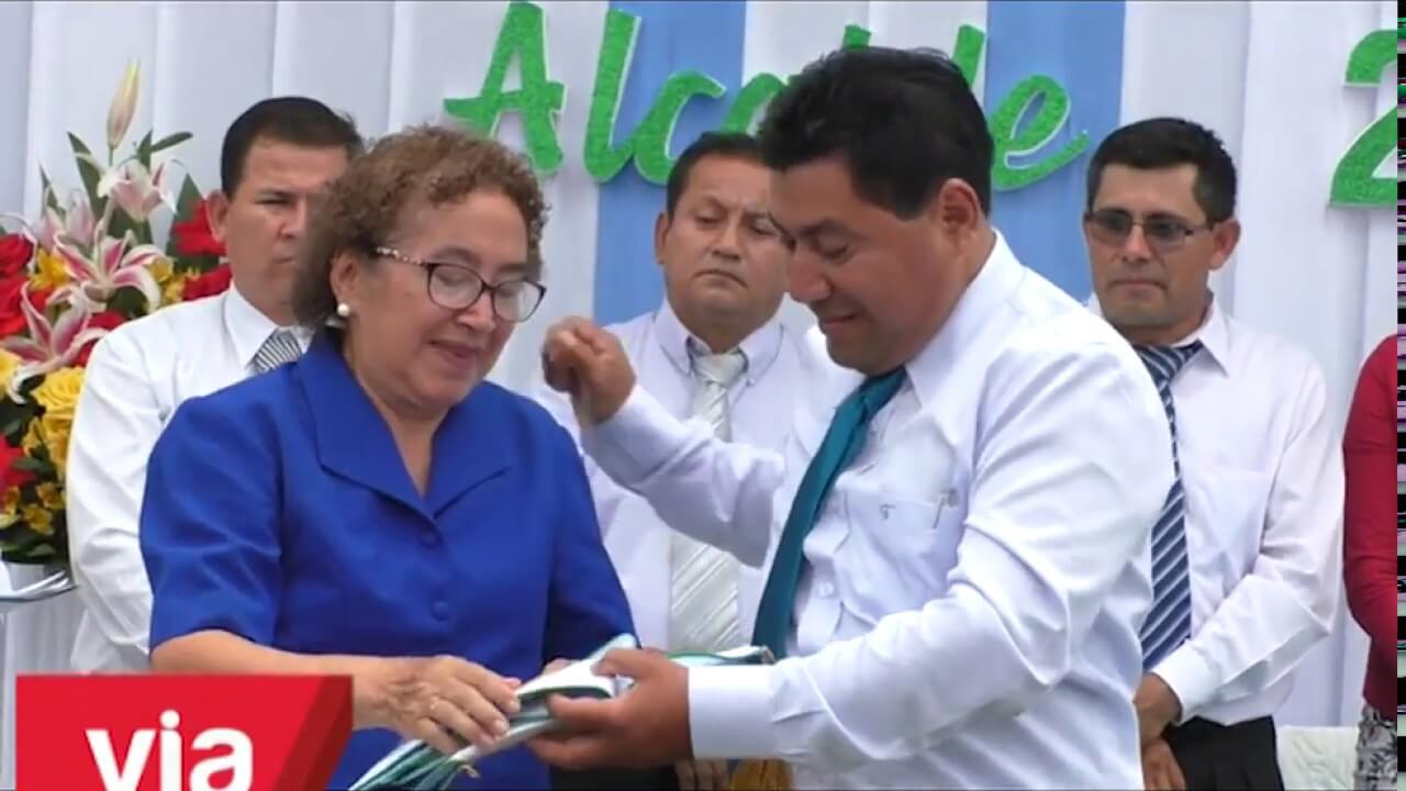 Juramentación de nuevo alcalde de Morales Hugo Meléndez