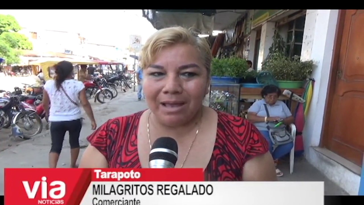 Comerciantes rechazan operativo que prohíbe uso de veredas con fines comerciales Comerciantes rechazan operativo que prohíbe uso de veredas con fines comerciales
