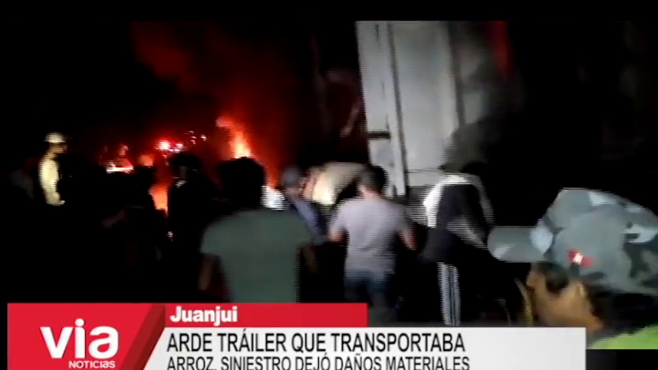 Arde tráiler que transportaba sacos de arroz, siniestro dejó daños materiales Arde tráiler que transportaba sacos de arroz, siniestro dejó daños materiales