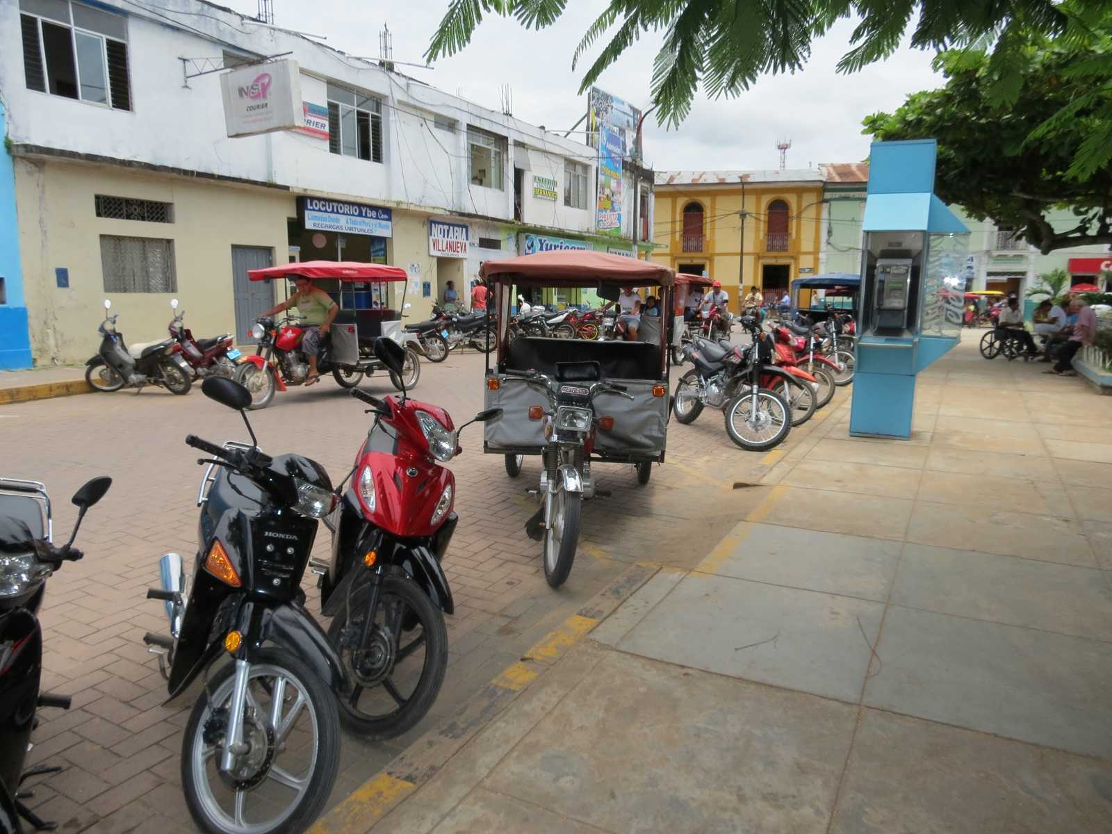 Proyecto de ley que pretende que motos lineales brinden servicio de taxi en  la selva - VIA Televisión