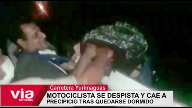 Motociclista se despista y cae a precipicio tras quedarse dormido Motociclista se despista y cae a precipicio tras quedarse dormido