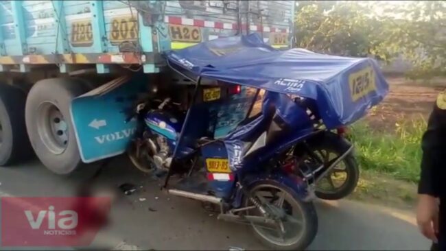 Accidente de tránsito en carretera Fernando Belaúnde Terry deja una persona herida Accidente de tránsito en carretera Fernando Belaúnde Terry deja una persona herida