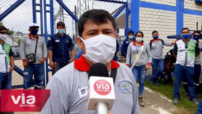 Trabajadores de Electro Oriente protestan por falta de pago Trabajadores de Electro Oriente protestan por falta de pago
