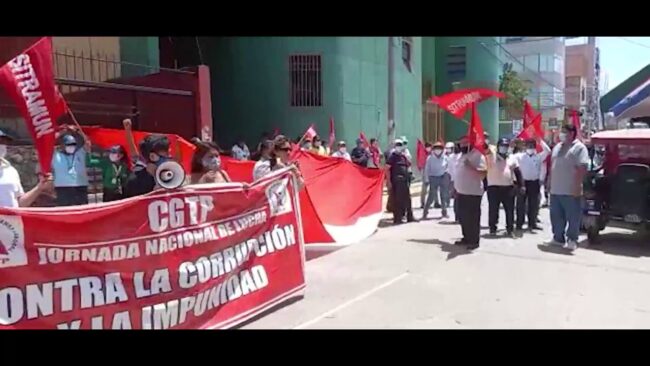 Trabajadores municipales se movilizan exigiendo derogatoria de decreto de urgencia Trabajadores municipales se movilizan exigiendo derogatoria de decreto de urgencia