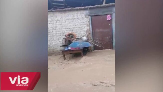 Varias viviendas se inundaron tras desborde de quebrada