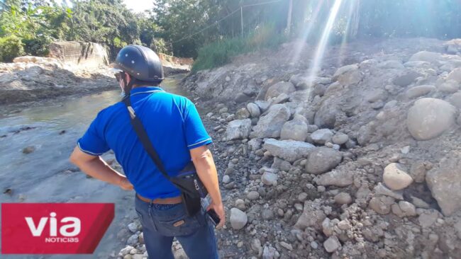 Denuncian contaminación a la quebrada Ahuashiyacu Denuncian contaminación a la quebrada Ahuashiyacu