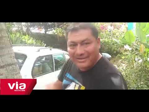 Para evitar impactar con un tráiler , automóvil se despista en carretera Fernando Belaunde Terry Para evitar impactar con un tráiler , automóvil se despista en carretera Fernando Belaunde Terry