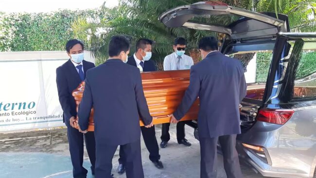 Sepultan a efectivo policial fallecido en accidente de tránsito Sepultan a efectivo policial fallecido en accidente de tránsito