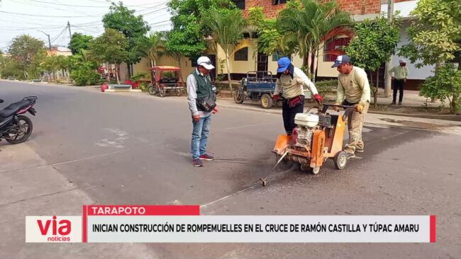 Inician construcción de rompemuelles en el cruce de Ramón Castilla y Túpac Amaru