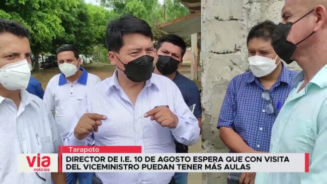 Director de I.E. 10 de Agosto espera que con visita del viceministro puedan tener más aulas Director de I.E. 10 de Agosto espera que con visita del viceministro puedan tener más aulas